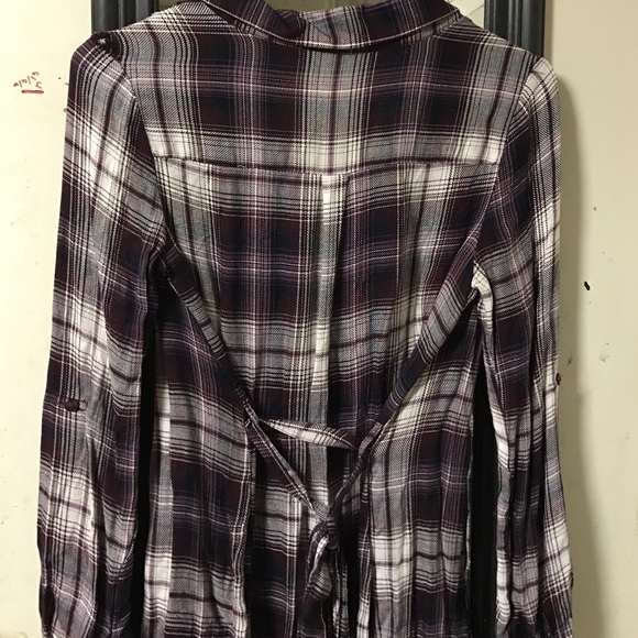 Button up - Picture 2 of 2