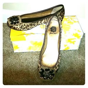 Yellow Box Cheetah Flats