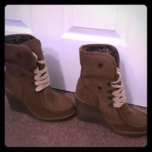 Fall boot wedges