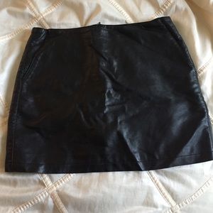 Forever 21 Black faux leather mini skirt