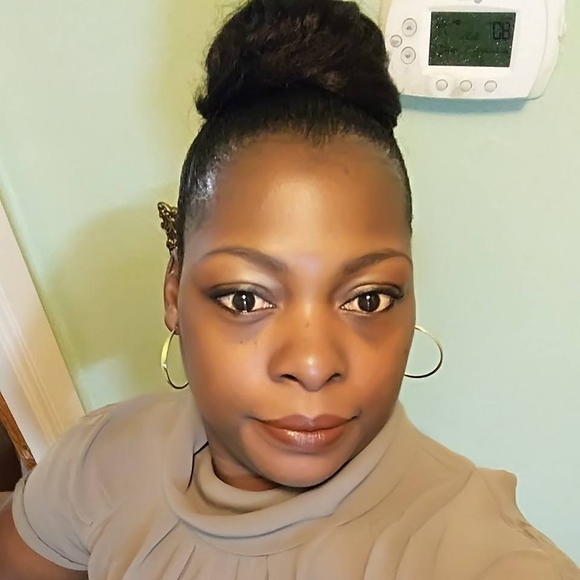 Meet your Posher, Shirley