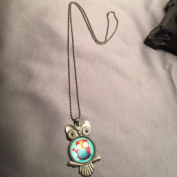 Owl Necklace with 27" chain - Picture 1 of 3