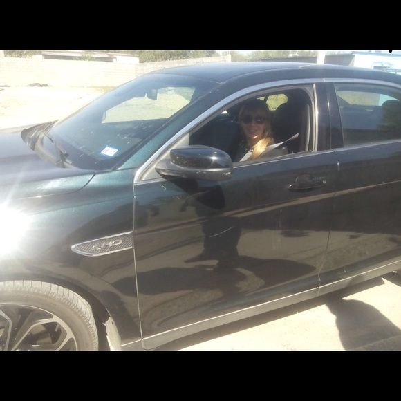 Meet your Posher, Berenice - Picture 1 of 1