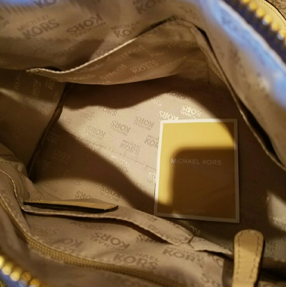 Michael Kors Purse Handbag - Picture 3 of 4