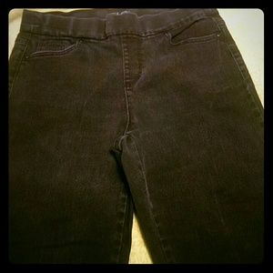 Size 14 black Glo jeans by Gloria Vanderbilt
