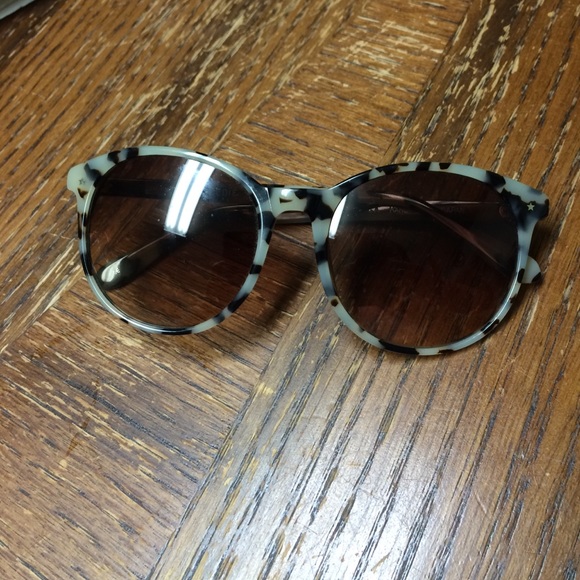 Derek Lam Accessories - Gently used Derek Lam Edie Sunglasses. no case.