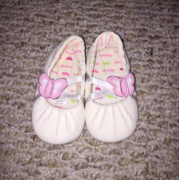 NWOT Minnie's butterfly shoes Sz 4