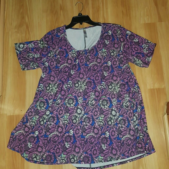 LulaRoe Perfect T