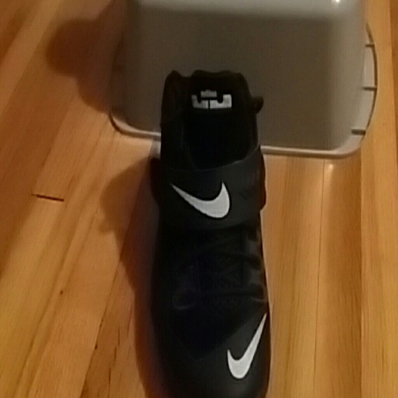 LeBron - Picture 2 of 2