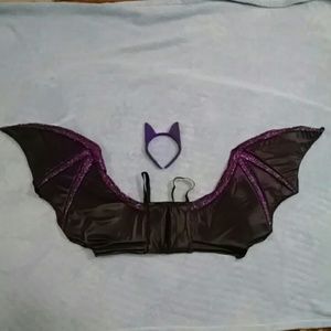 Bat costume accessories