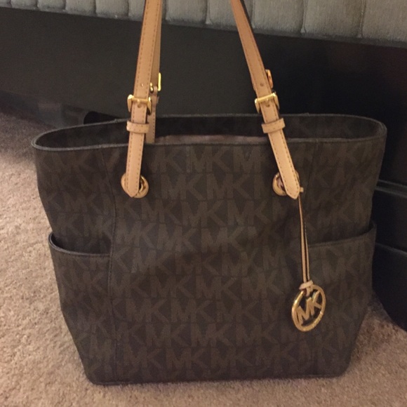 Michael kors tote