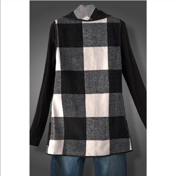 LAST ONE!! Plaid Vest with Pockets - Picture 2 of 2