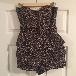 Strapless floral ruffle peplum romper
