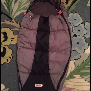 Phil &Teds snuggle & snooze bunting. Winter ready