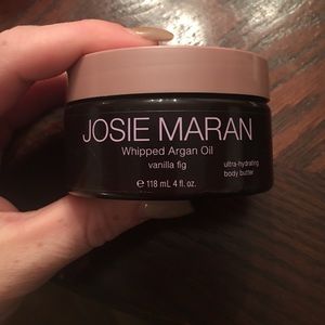 Josie Maran ultra hydrating body butter