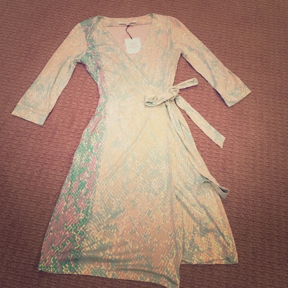 Diane von Furstenberg Dresses & Skirts - DVF wrap dress