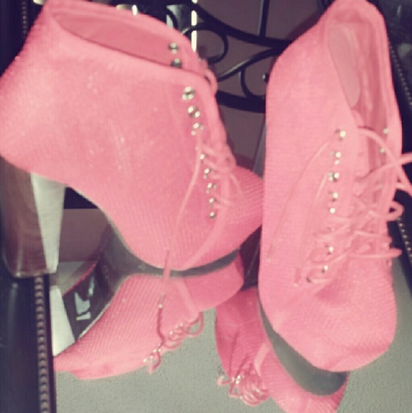 Boots - Picture 2 of 2