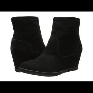 Minnetonka suede booties