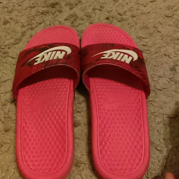 Nike slides