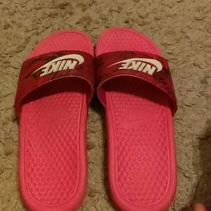Nike slides