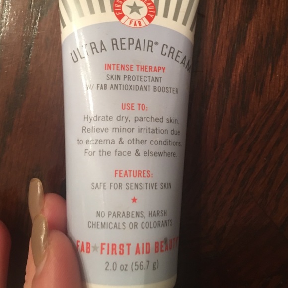 First aid beauty ultra repair cream