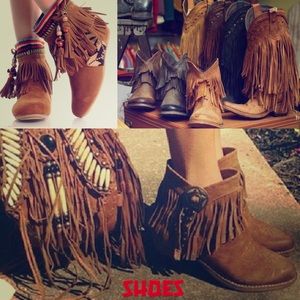 SHOE & BOOT SECTION 👠