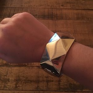 Gold bracelet