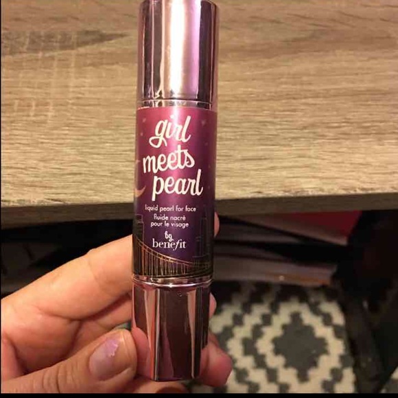 Benefit girl meets pearl highlighter