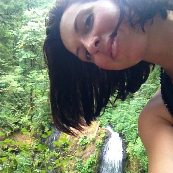 Meet your Posher, Sofia - Picture 3 of 3