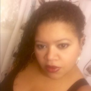 Meet your Posher, Corinne