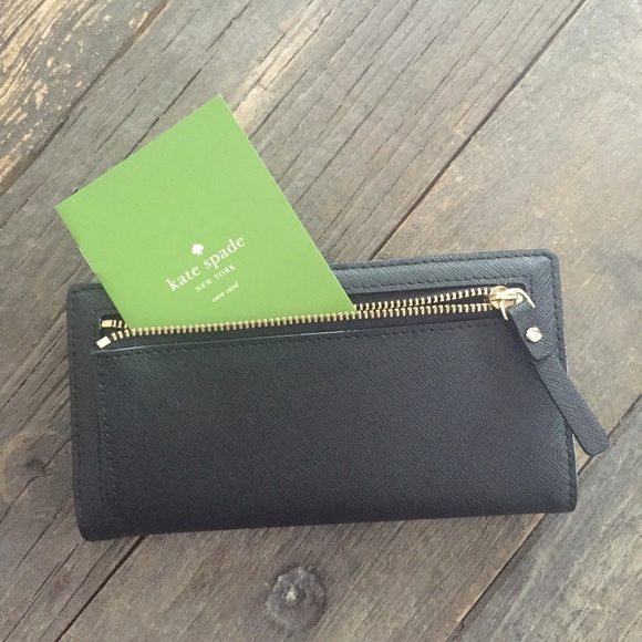 Kate Spade wallet🎉🎉🎉 - Picture 3 of 3