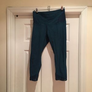 Lululemon pants size 10