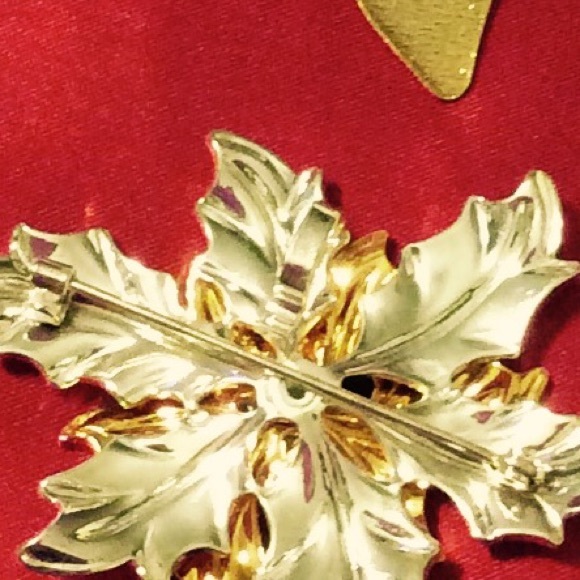 Pin / Pendant - Picture 2 of 4