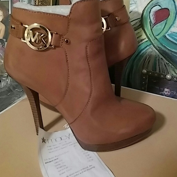 Michael kors cross body bag matching booties