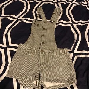 Forever 21 striped overalls size 26