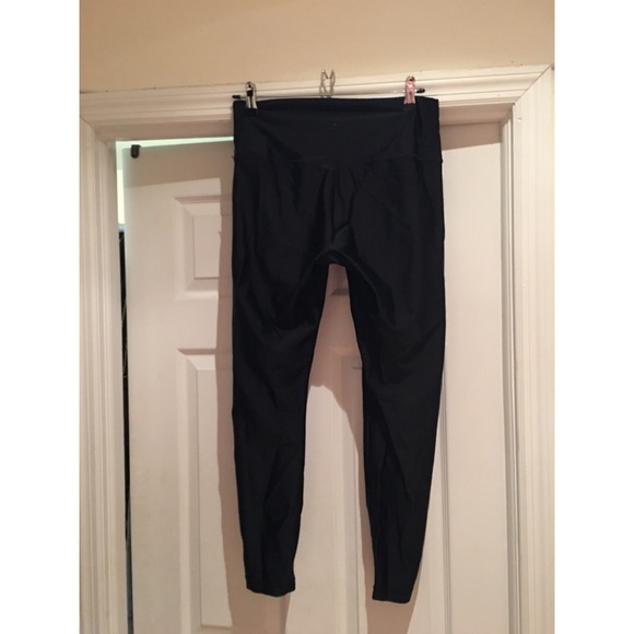 Lululemon pants size 10