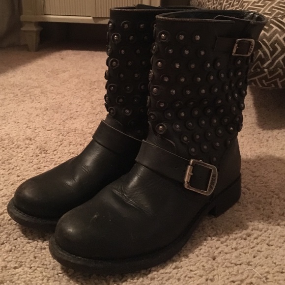 Frye Black Jenna stud shortboots