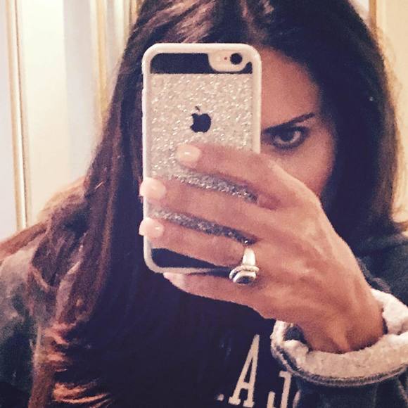 Meet your Posher, Jackie - Picture 2 of 2