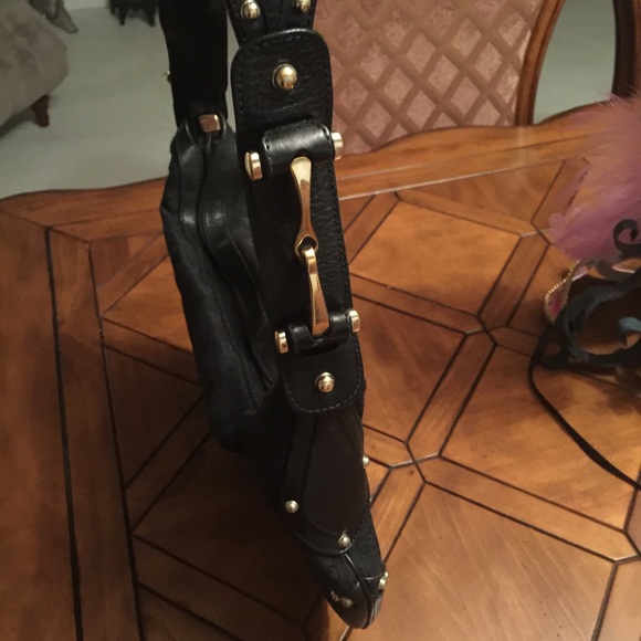 Gucci - Picture 2 of 8