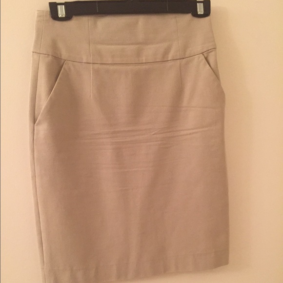 Stretch Banana Republic fitted skirt, taupe/beige