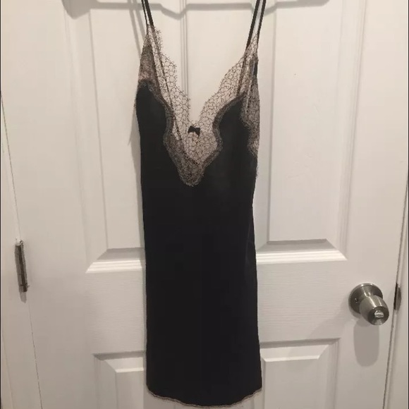 NWT Victoria's Secret Lace Slip - Picture 1 of 2