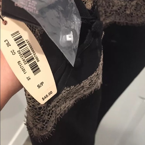 NWT Victoria's Secret Lace Slip - Picture 2 of 2