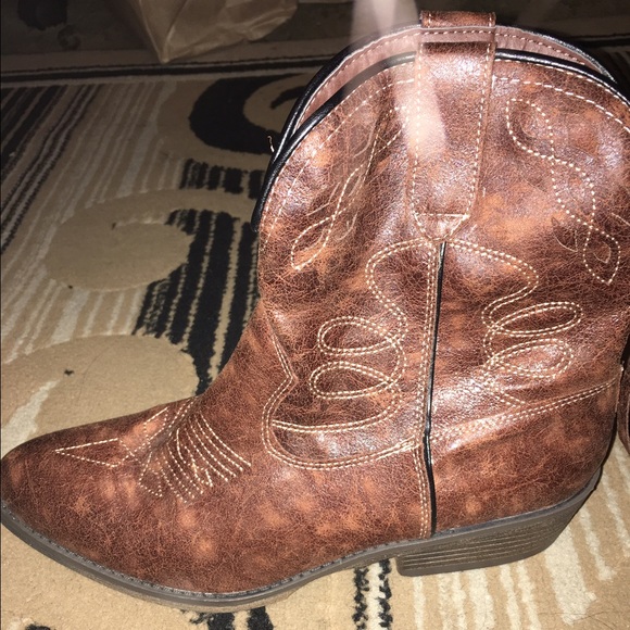 Mossimo cowboys boots