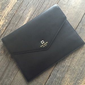 Kate spade clutch 🎉🎉You Know You Want It🎉🎉