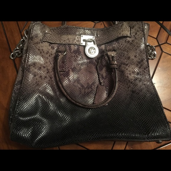 Michael Kors - Picture 2 of 3