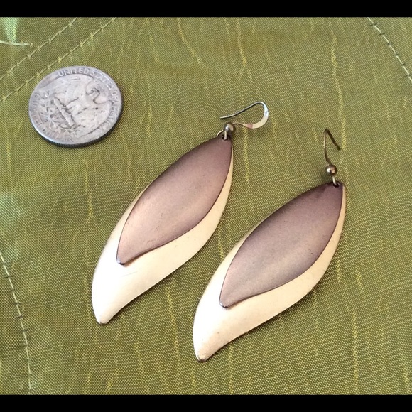 Retro drop earrings.