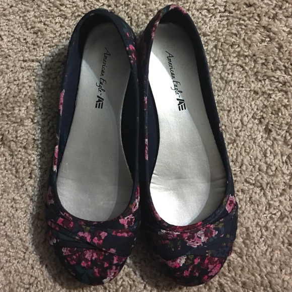 Adorable floral flats❤️