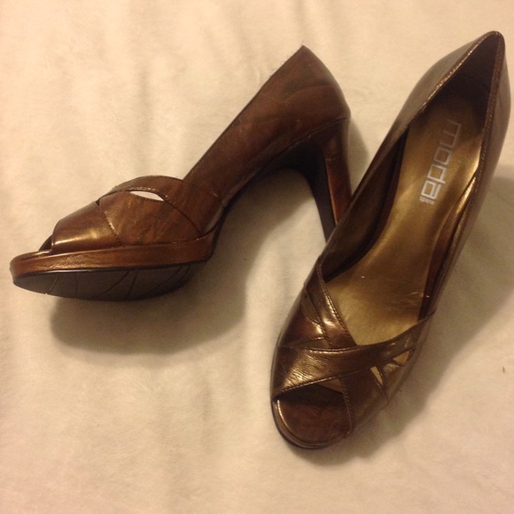 MODA Spana Bronze Metallic Open-Toe Heels. Size 10 - Picture 1 of 4