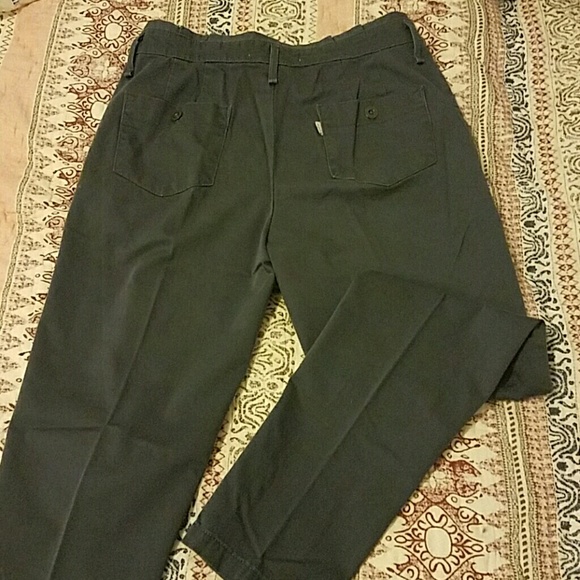 Levi's - Picture 2 of 4