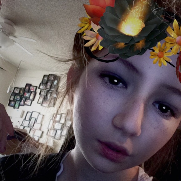 Meet your Posher, Hailie